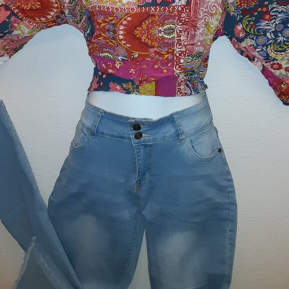 Celebrity Ace Jeans * Light Blue * Sz 11/30 * High Waist * Flare * Soft Stretchy - Picture 10 of 13